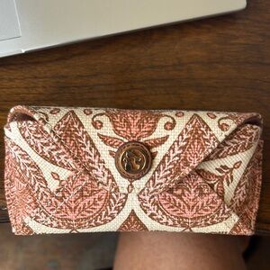 Sparitina eye glass case.